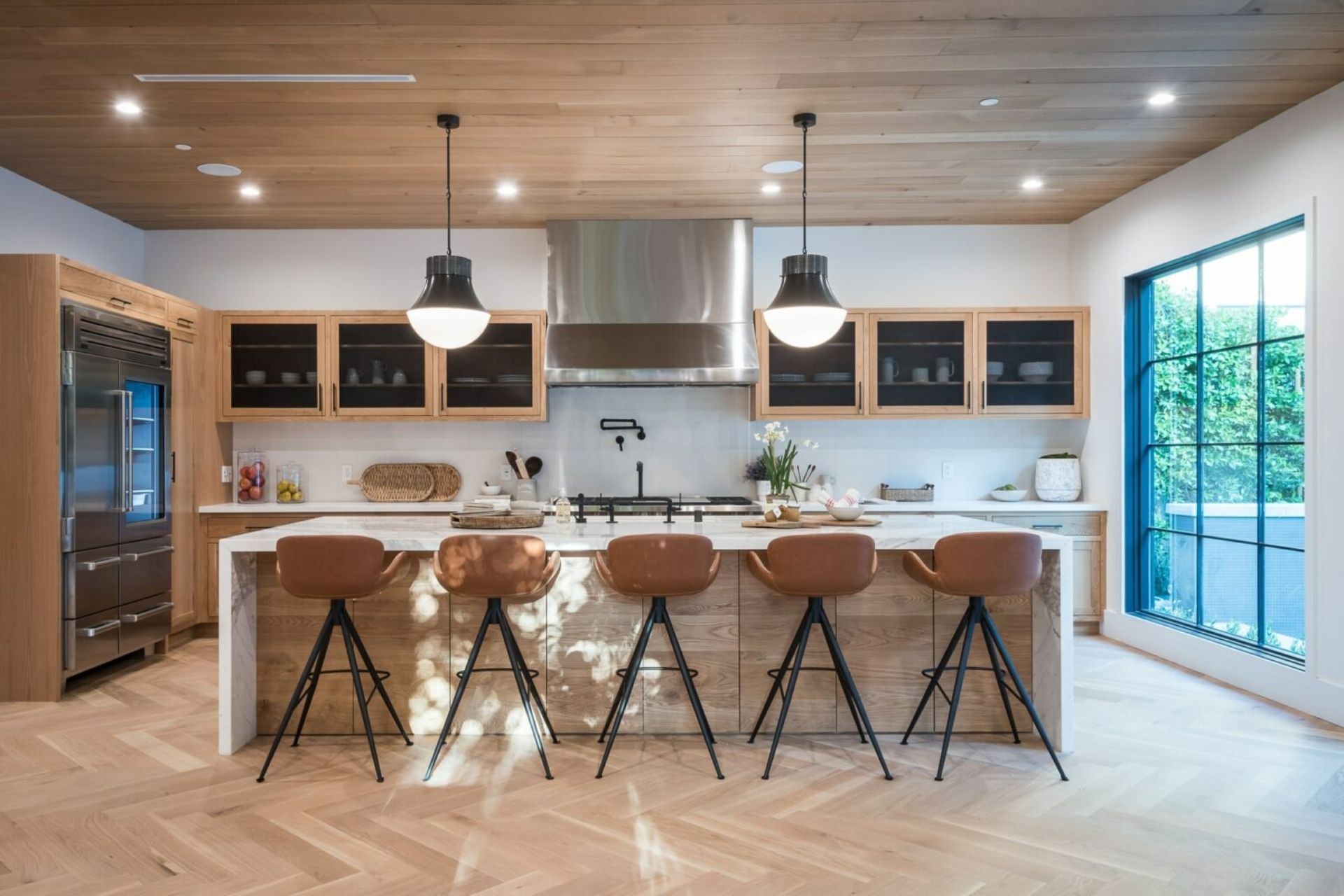 geometric-kitchen-flooring-design